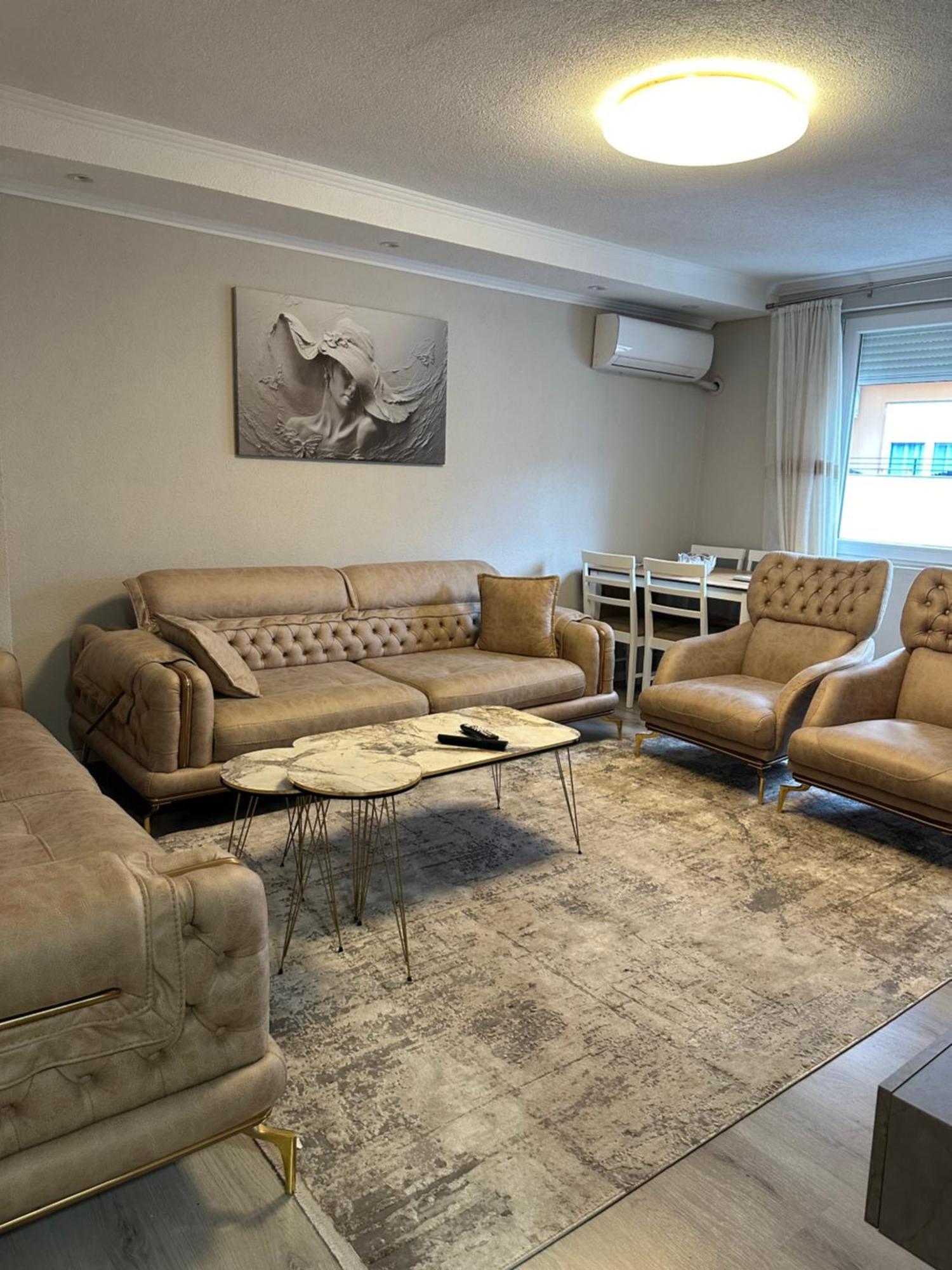 Skyline Apartment 2 Peje Luaran gambar