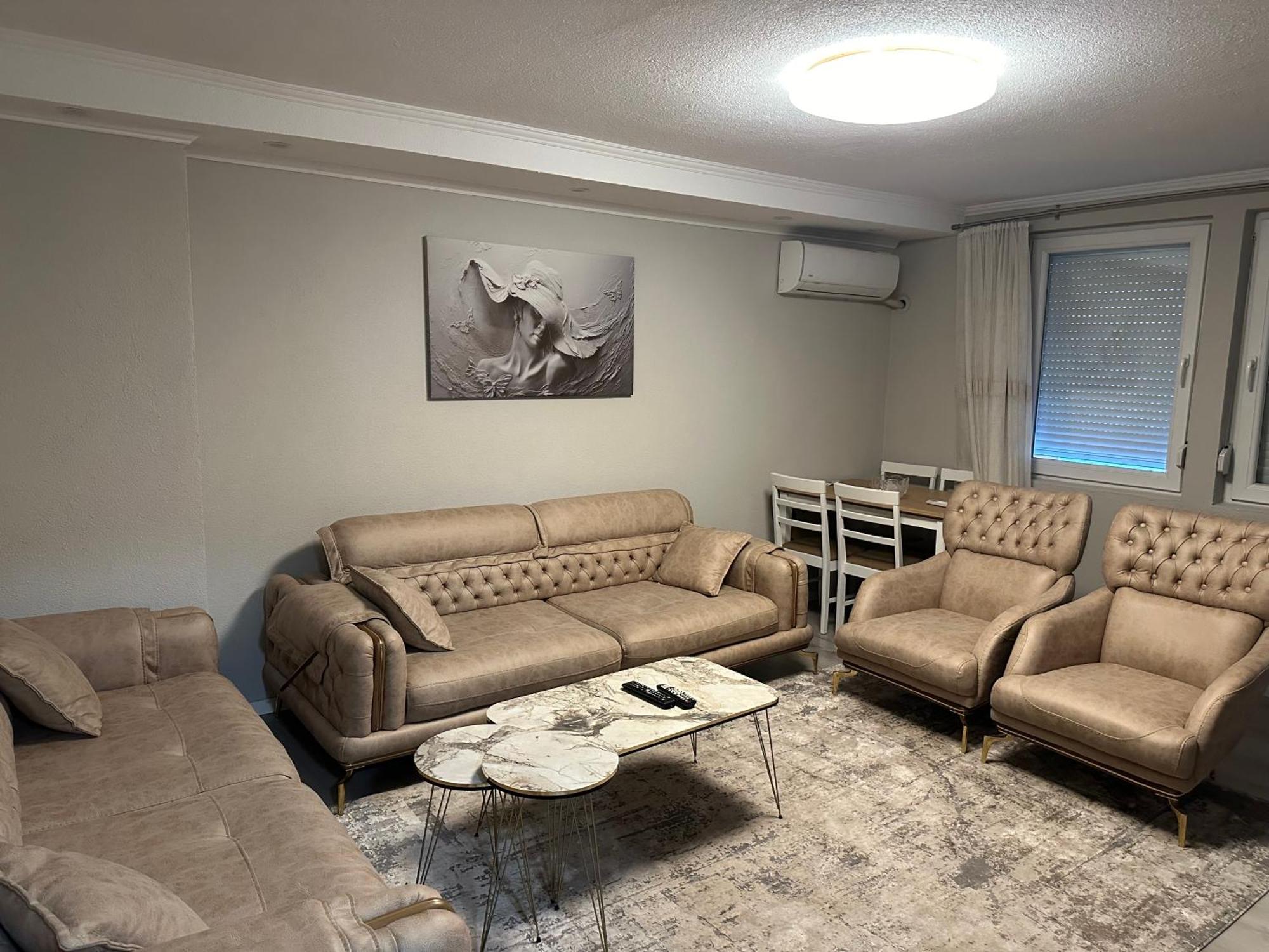 Skyline Apartment 2 Peje Luaran gambar